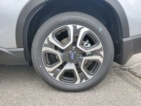 Used 2025 Subaru Ascent Limited w/ Popular Package #1 image 11