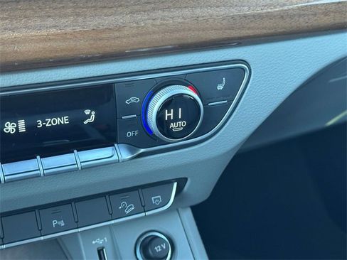 Used 2022 Audi Q5 2.0T Premium Plus w/ Premium Plus Package image 32