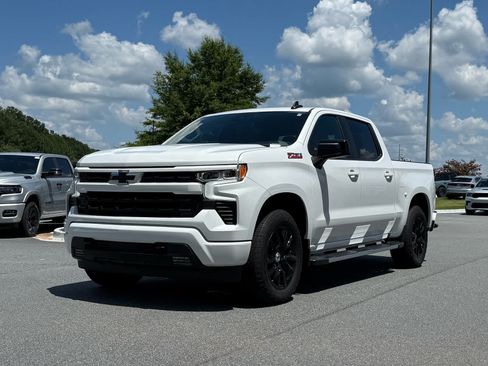 Used 2024 Chevrolet Silverado 1500 RST w/ Convenience Package II AWD/4WD image 1