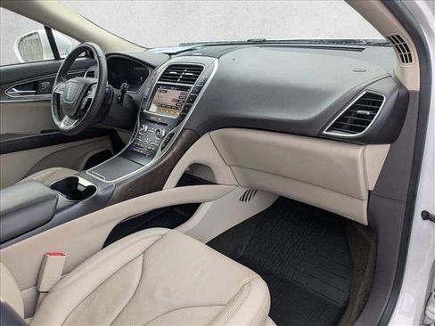 Used 2019 Lincoln Nautilus Reserve image 20