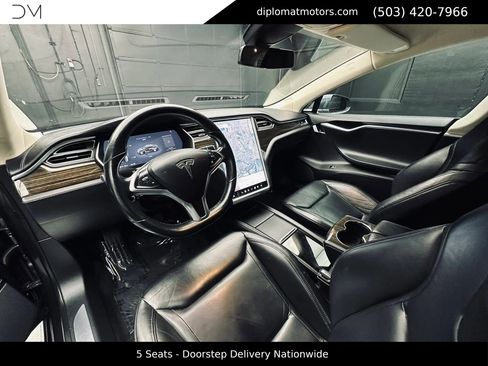 Used 2015 Tesla Model S 85 image 17