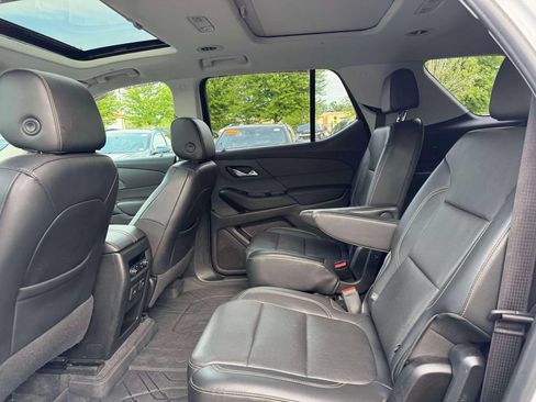 Used 2019 Chevrolet Traverse Premier w/ LPO, Blackout Package AWD/4WD image 14