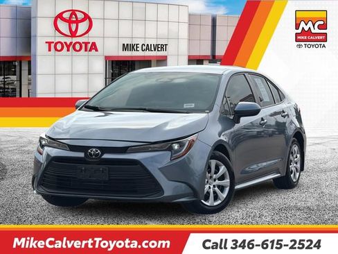 Used 2026 Toyota Corolla LE FWD image 1