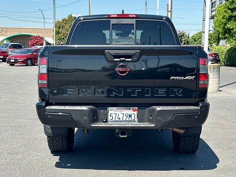 Used 2022 Nissan Frontier PRO-4X image 5