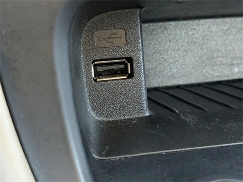 Used 2017 Ford Focus SE image 19