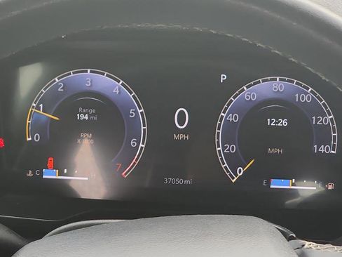 Used 2023 Jeep Grand Cherokee Altitude image 11