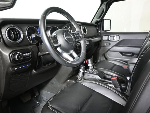 Used 2022 Jeep Wrangler Unlimited Sahara w/ Cold Weather Group AWD/4WD image 22