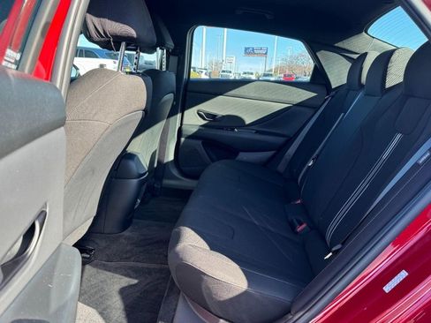 Certified 2025 Hyundai Elantra Sport image 10