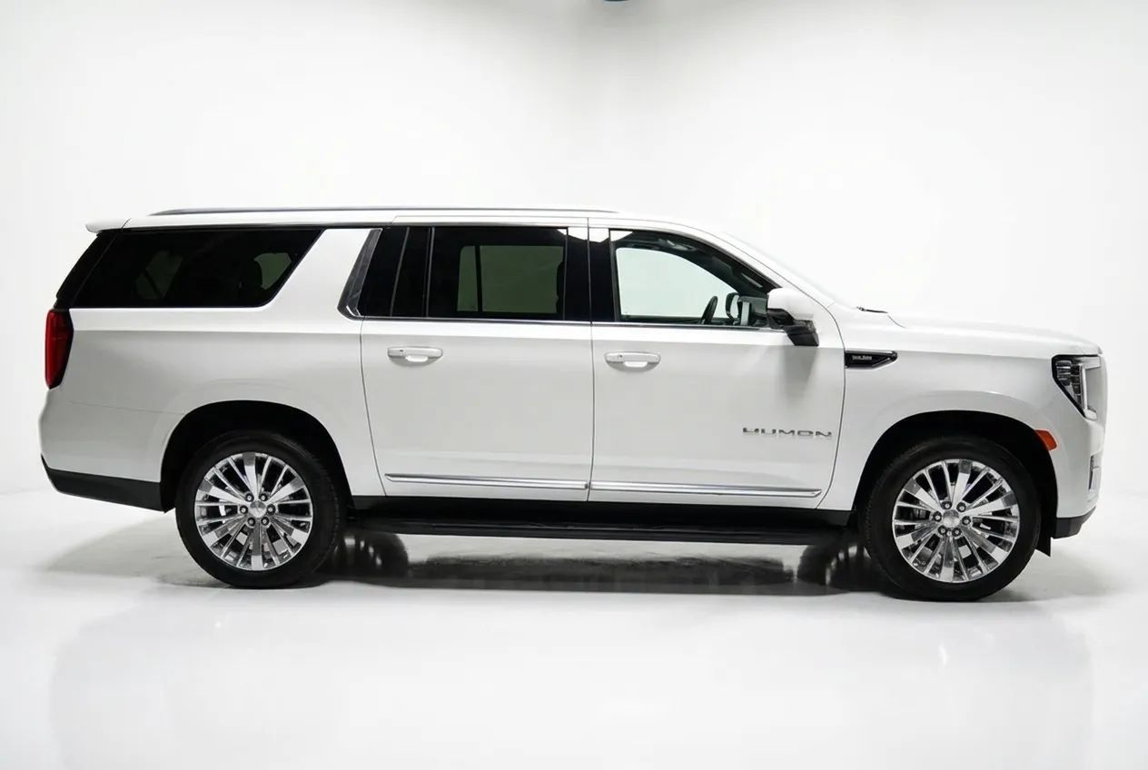 Used 2021 GMC Yukon XL SLT w/ SLT Luxury Plus Package AWD/4WD image 5