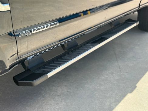 Used 2019 Ford F250 XLT w/ XLT Premium Package image 18