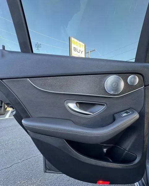 Used 2020 Mercedes-Benz C 300 Sedan image 22