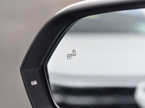 Used 2023 Volkswagen Atlas Cross Sport SE image 9