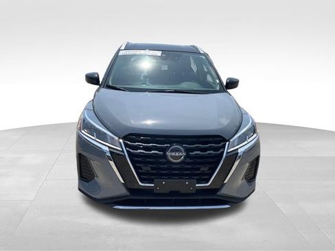 Used 2023 Nissan Kicks SV FWD image 8