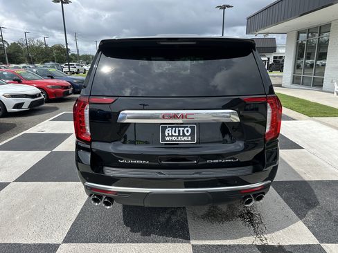 Used 2021 GMC Yukon Denali w/ Denali Premium Package AWD/4WD image 4