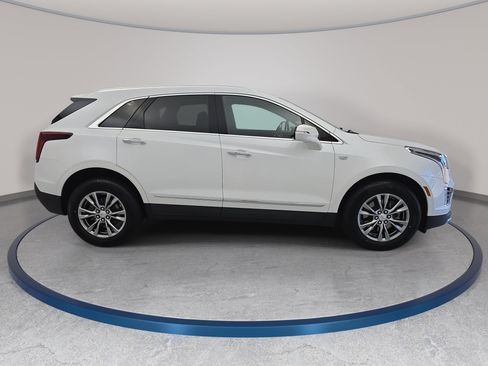 Used 2021 Cadillac XT5 Premium Luxury w/ LPO, Floor Liner Package AWD/4WD image 4