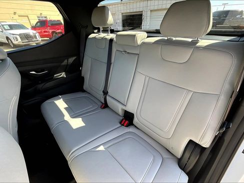 New 2025 Hyundai Santa Cruz SEL image 16