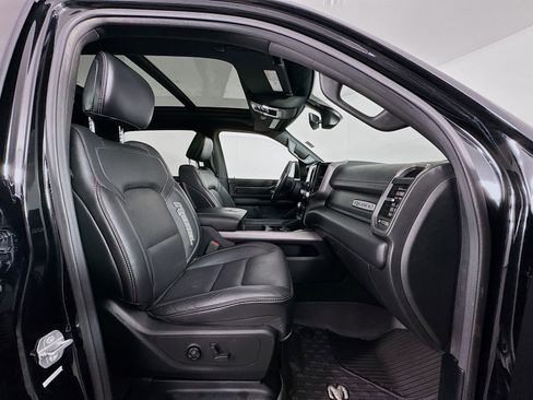 Used 2020 RAM 1500 Rebel image 31