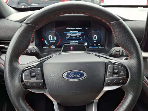 Certified 2025 Ford Explorer ST-Line AWD/4WD image 19