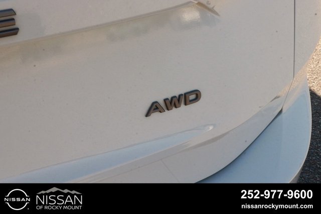 Used 2024 Nissan Rogue S AWD/4WD image 8