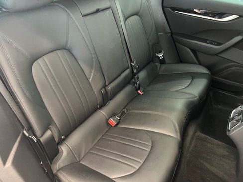 Used 2020 Maserati Levante AWD/4WD image 37