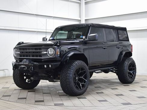 Used 2022 Ford Bronco 4-Door image 3