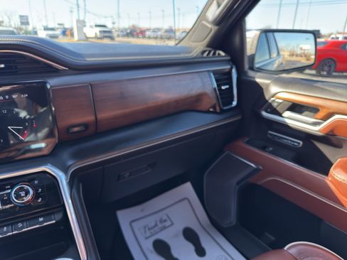 Used 2022 GMC Sierra 1500 Denali Ultimate image 13