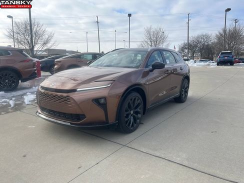 New 2025 Toyota Crown Signia image 1