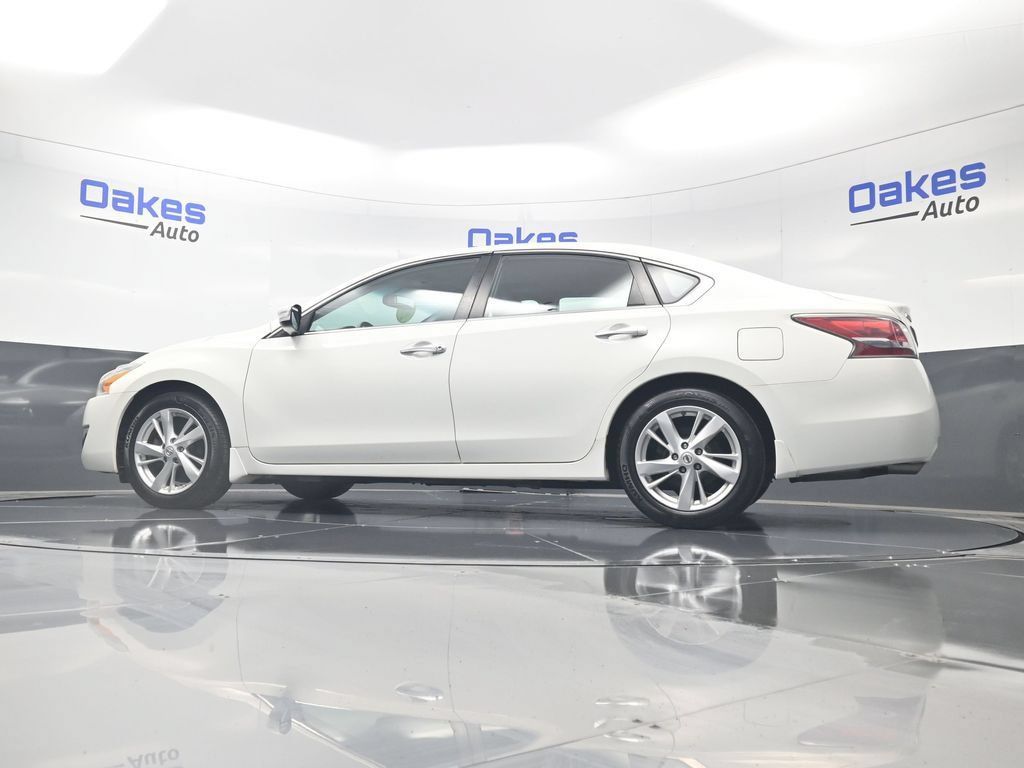 Used 2015 Nissan Altima 2.5 SV w/ Convenience Package FWD image 40