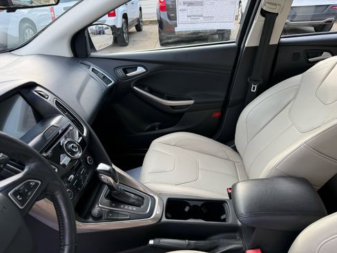Used 2018 Ford Focus Titanium image 17