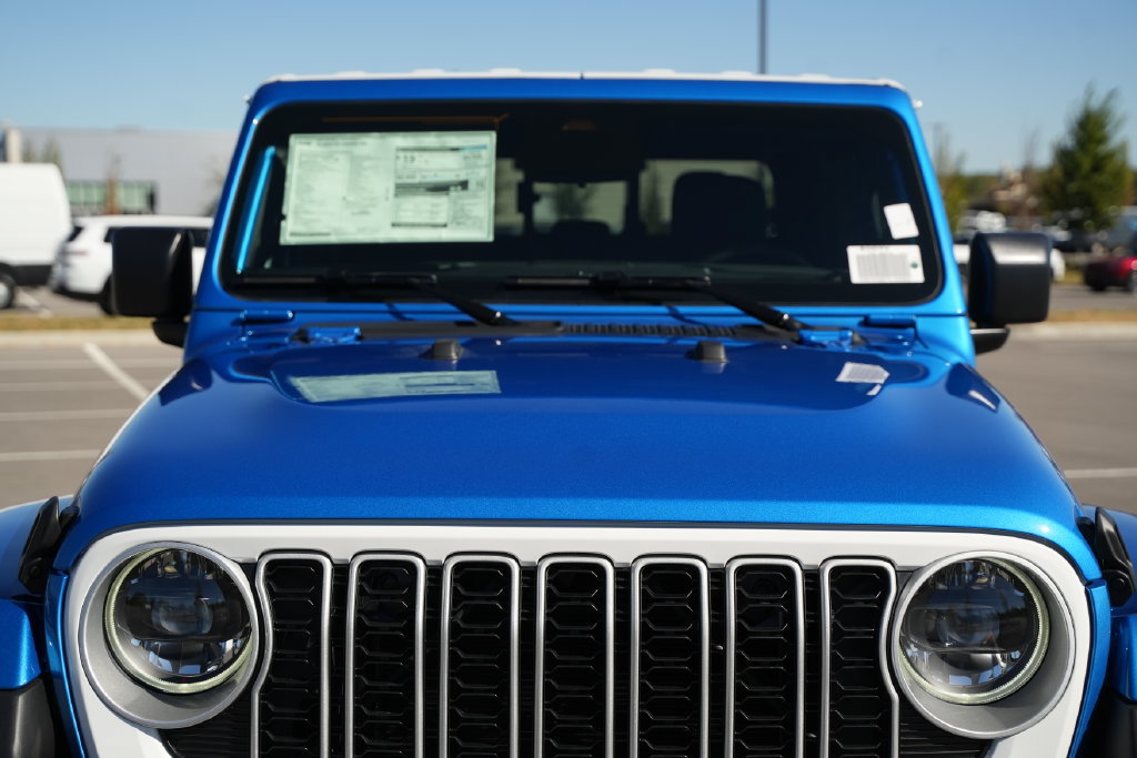 New 2026 Jeep Gladiator Sport AWD/4WD image 41