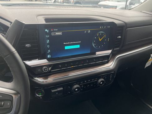 Used 2024 Chevrolet Silverado 2500 LT w/ Z71 Sport Edition image 19