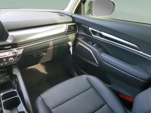 New 2025 Kia Telluride S image 11