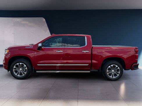 Used 2025 Chevrolet Silverado 1500 High Country AWD/4WD image 2