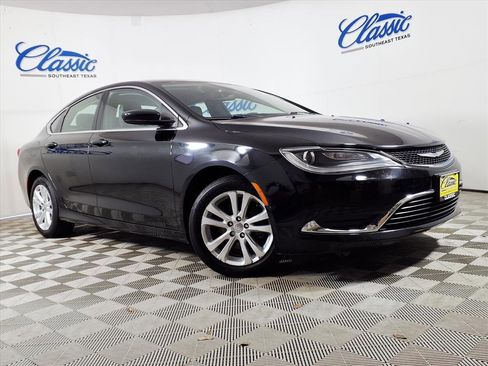 Used 2016 Chrysler 200 Limited w/ Convenience Group image 1