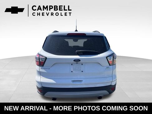 Used 2018 Ford Escape SE w/ SE Sync 3 Package FWD image 4