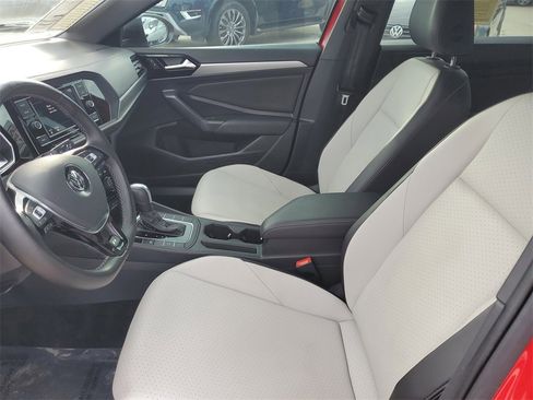 Used 2020 Volkswagen Jetta R-Line w/ R-Line Cold Weather Package image 21