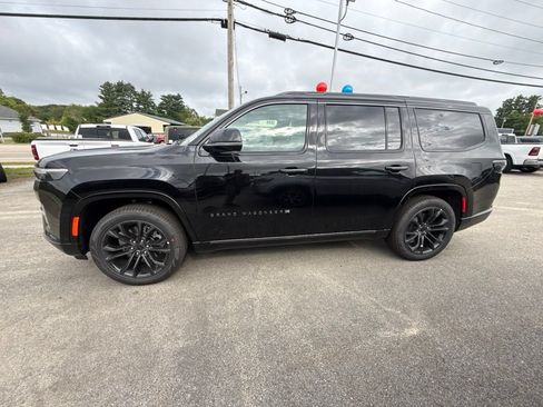 New 2026 Jeep Grand Wagoneer Summit AWD/4WD image 2