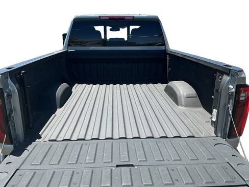 Used 2024 GMC Sierra 2500 SLT w/ SLT Premium Package AWD/4WD image 22