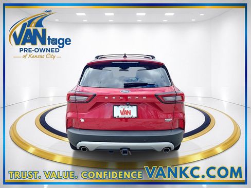 Used 2023 Ford Escape SE w/ PHEV Premium Package FWD image 7