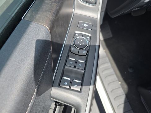 New 2025 Ford F250 Lariat w/ Lariat Ultimate Package image 12