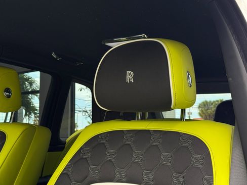 Used 2025 Rolls-Royce Cullinan Black Badge image 23