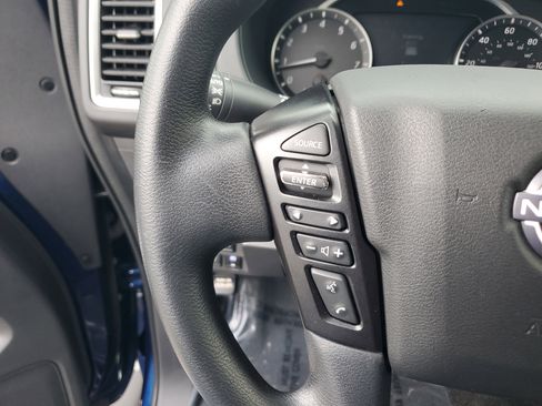 Used 2022 Nissan Frontier SV w/ Technology Package image 19
