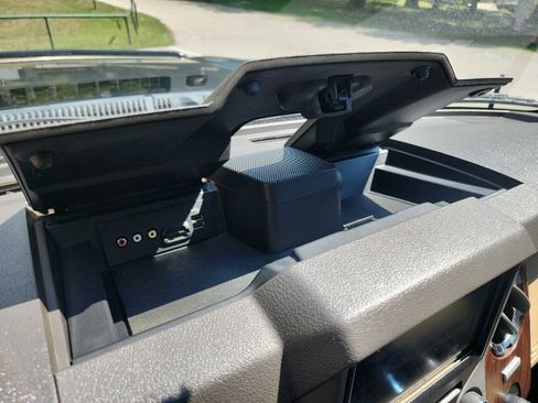 Used 2014 Ford F250 Lariat w/ Lariat Interior Package image 25