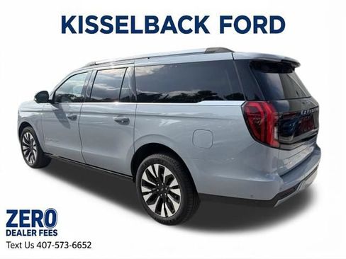 Used 2025 Ford Expedition Max Platinum w/ Driver's Package AWD/4WD image 7