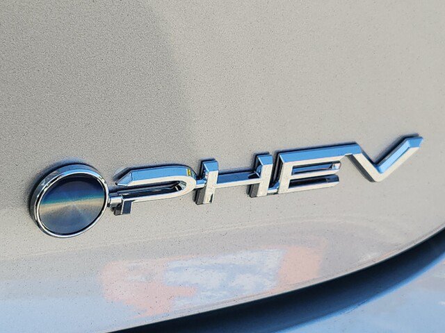 New 2026 Toyota Prius Plug-In Hybrid FWD image 32