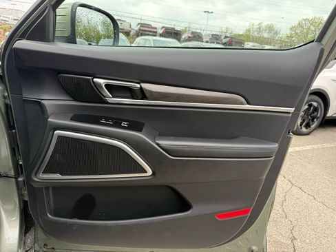 Used 2025 Kia Telluride EX X-Line image 16