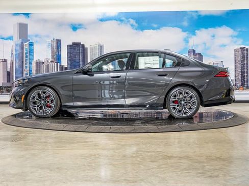 New 2026 BMW 540i xDrive w/ M Sport Package AWD/4WD image 6