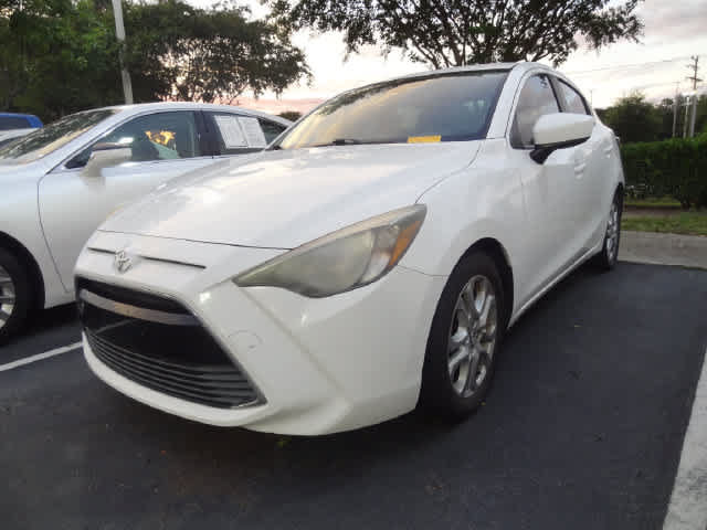 Used 2017 Toyota Yaris iA FWD image 1