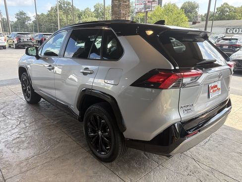 Used 2025 Toyota RAV4 XSE w/ Weather Package AWD/4WD image 8