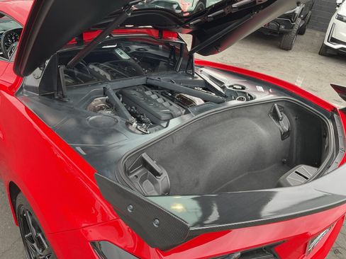 Used 2024 Chevrolet Corvette Stingray Coupe w/ 1LT RWD image 18
